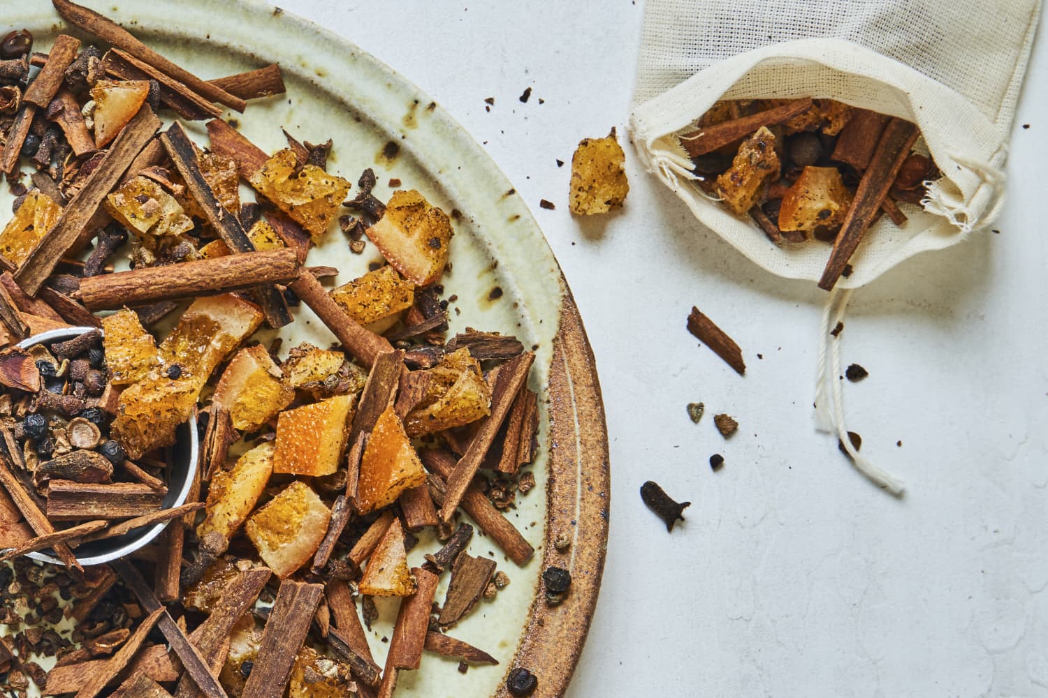 Mulling spice mix top